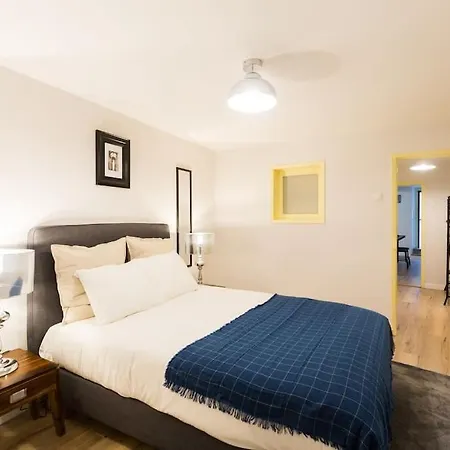 Ola - Rato Ii * Lisboa